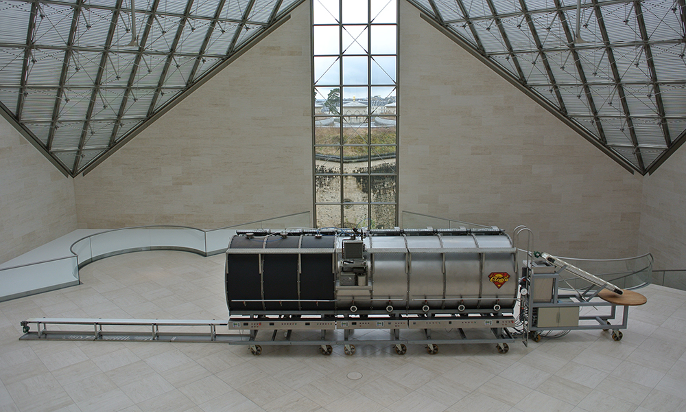 view of the exhibition Wim Delvoye, Mudam Luxembourg 02/07/2016 - 08/01/2017